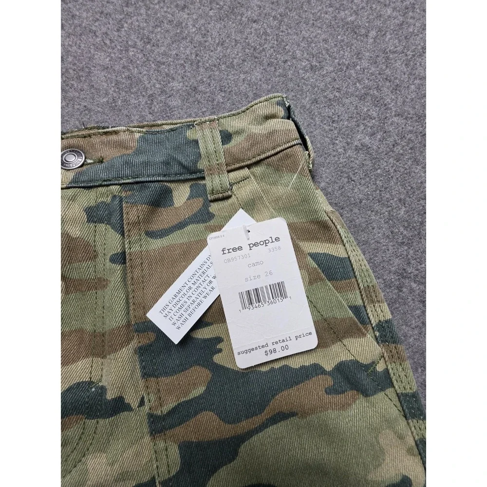 We The Free Crop Pants Womens 26 Green Brown Remy Camo Straight Leg OB957301 - Picture 7 of 9